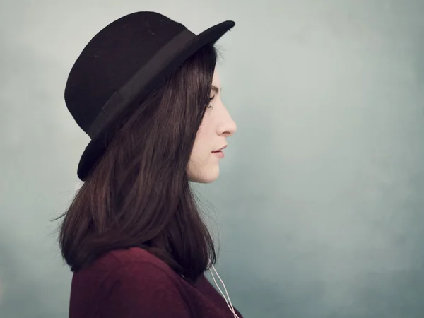 Lady bär hatt — Stockfoto