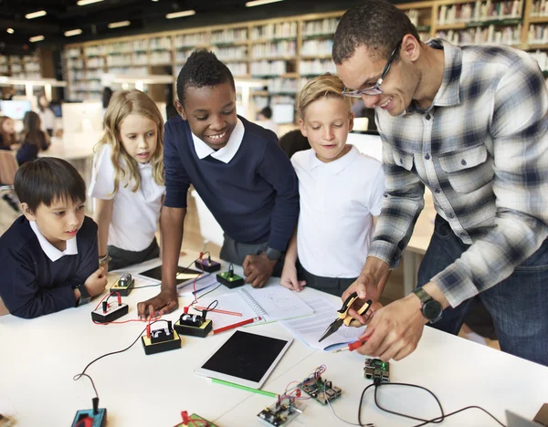 Circuito elettronico della scienza — Foto Stock