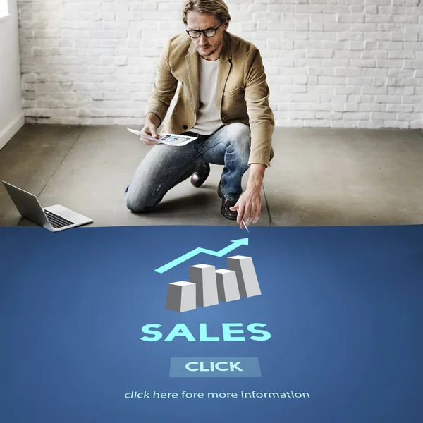 Businessman working with sales — Stock Photo, Image