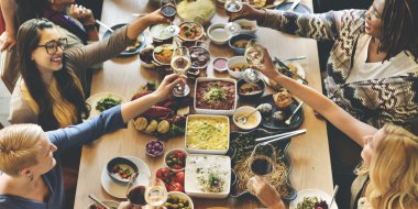  İnsanlar alkış gözlüklü 