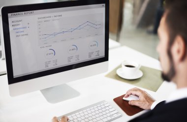 bilgisayar monitörü grafik ile
