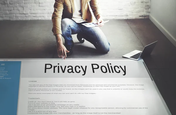 Biznesmen pracę z Polityka prywatności — Zdjęcie stockowe
