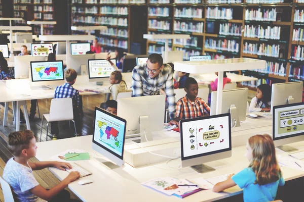 Classmates having lesson with teacher — Stock Photo, Image