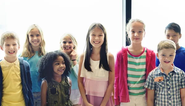 Niños adorables y hermosos juntos — Foto de Stock