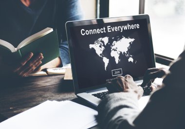her yerde bilgisayar monitöründe bağlanmak 