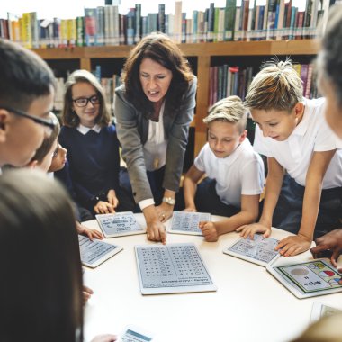 Sınıf ders öğretmen ile sahip 