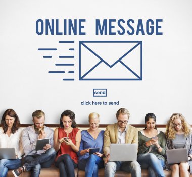 aygıtlar ve Online mesaj ile insanlar oturup