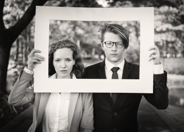 İş adamları ile beyaz bir çerçeve