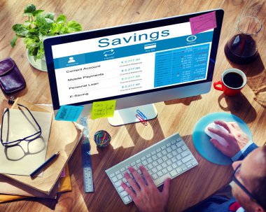 klavyede yazarak adam