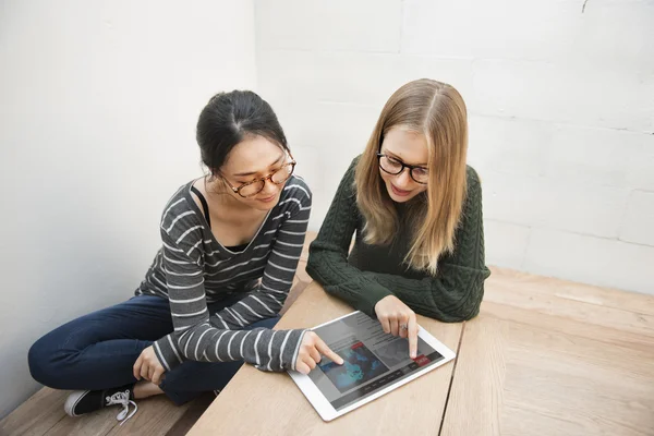 Concepto de comunicación de lluvia de ideas — Foto de Stock