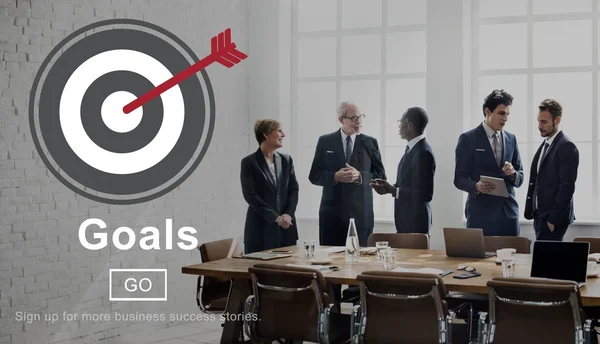 Affärsmän på möte med mål — Stockfoto