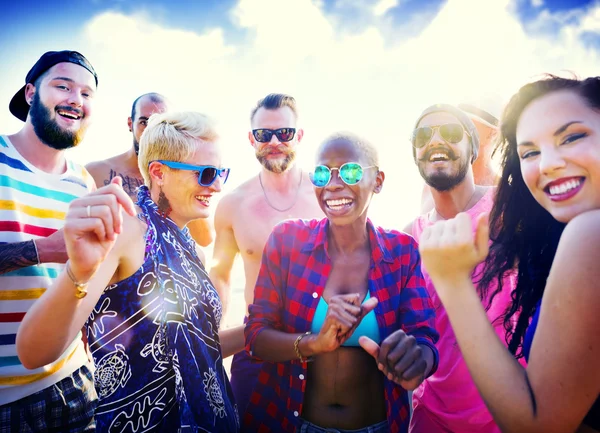 Cheerful friends hanging out — Stock Photo, Image