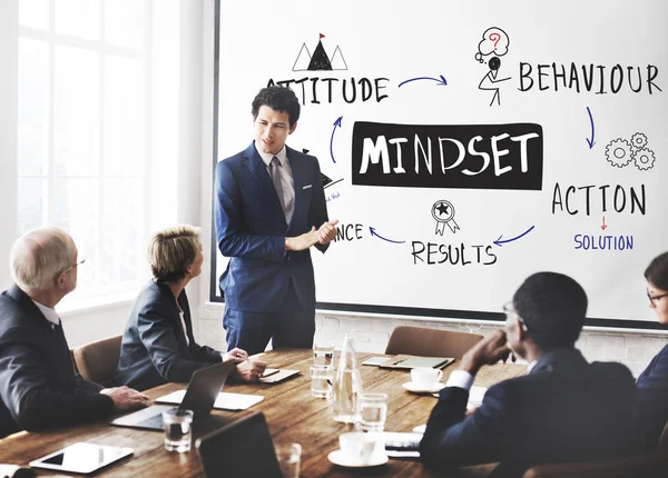 Affärsmän på möte med mindset — Stockfoto