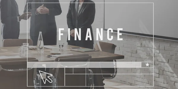 Empresários em reunião com as finanças — Fotografia de Stock