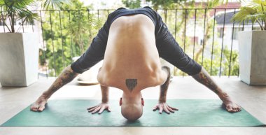 Adam pratiği poz Yoga 