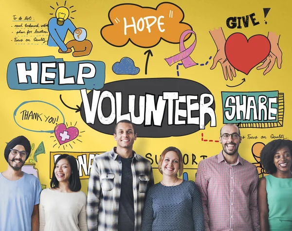 자원 봉사자와 다양성 사람들 — 스톡 사진