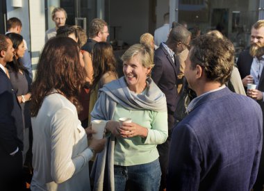  Kağıt bardak grubu