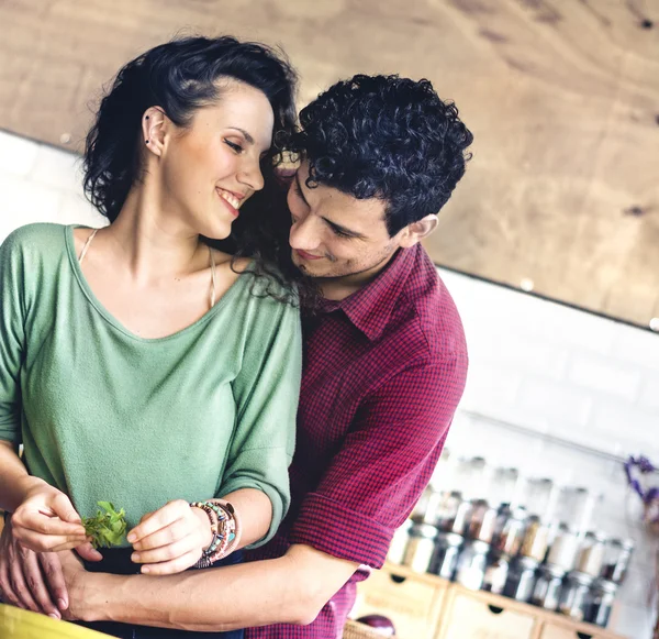 Young Couple prepare food — Stock Photo, Image