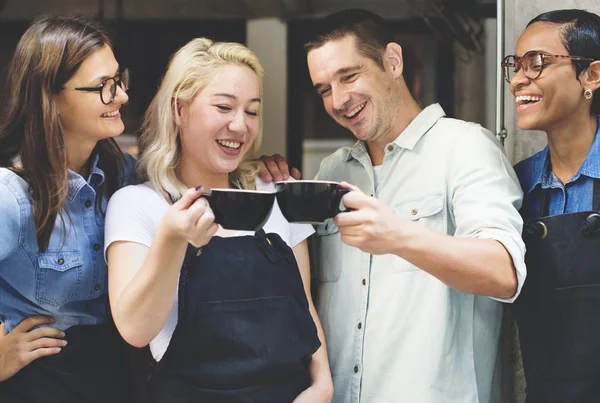 Amigos tomando café — Foto de Stock