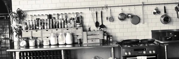 当代厨房电器 — 图库照片