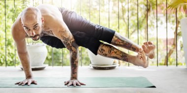 Adam pratiği poz Yoga 