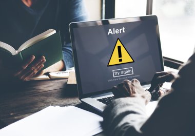 Uyarı bilgisayar monitör 