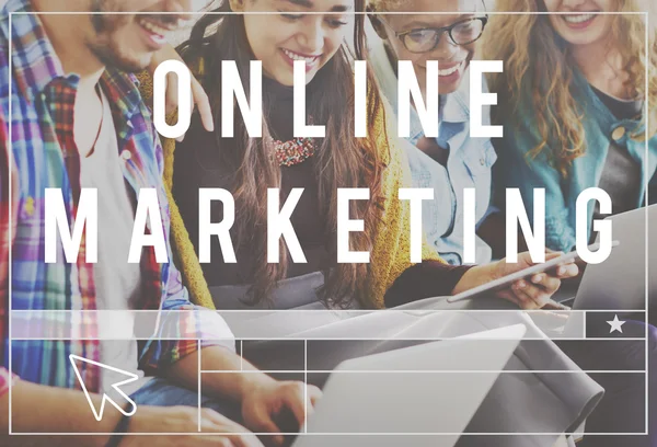 Diversiteit mensen en online marketing — Stockfoto