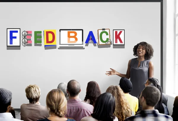 Seminarteilnehmer mit Feedback — Stockfoto