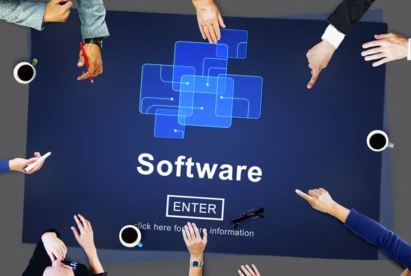 Persone d'affari che puntano sul software — Foto Stock