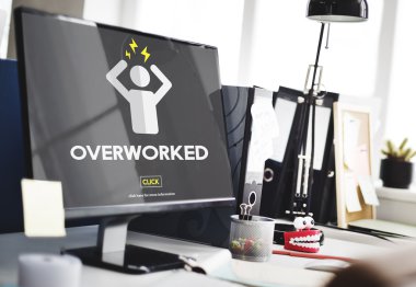 bilgisayar metin üstünde perde ile