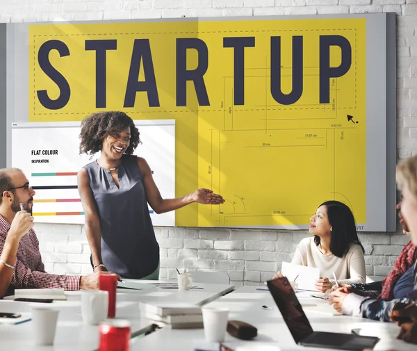 Diversity people and Startup — Stock Photo, Image