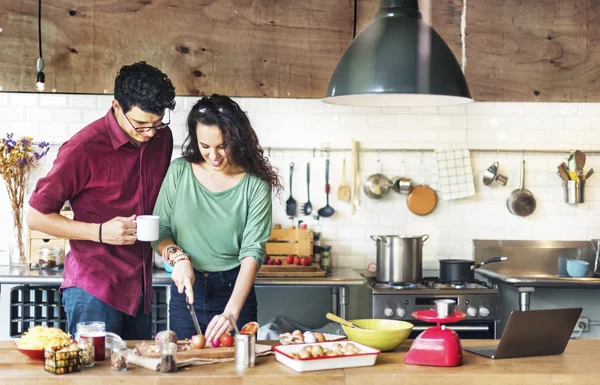 Couple cooking Food — Stock Photo, Image