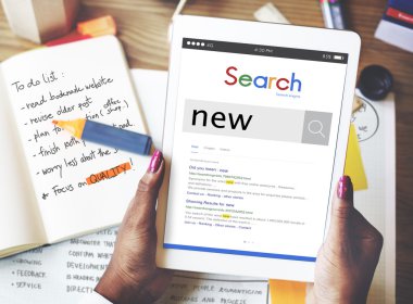 birlikte Laptop ekran üzerinde yeni