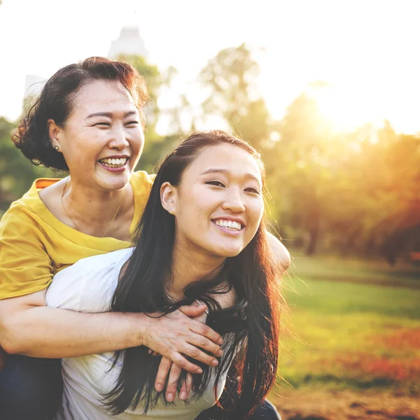 Concepto de Hija y Madre — Foto de Stock