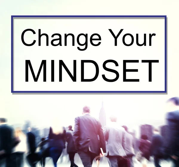 Affärsfolk med ändra din Mindset koncept — Stockfoto