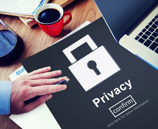 Uomo che lavora con Privacy Concept — Foto Stock