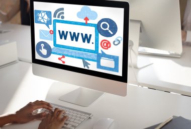 bilgisayar monitöründe www ile