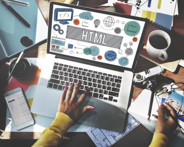 laptop monitör html kodu içeren 