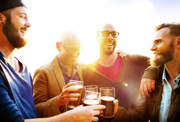 Friends hanging out at outdoors party — Stock Photo, Image