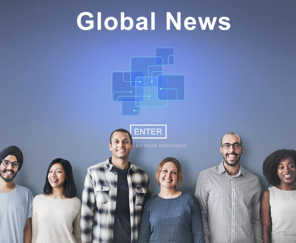 Diversiteit mensen met globaal nieuws — Stockfoto