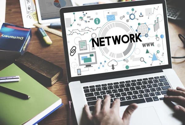Ağ kavramı ile dizüstü bilgisayar