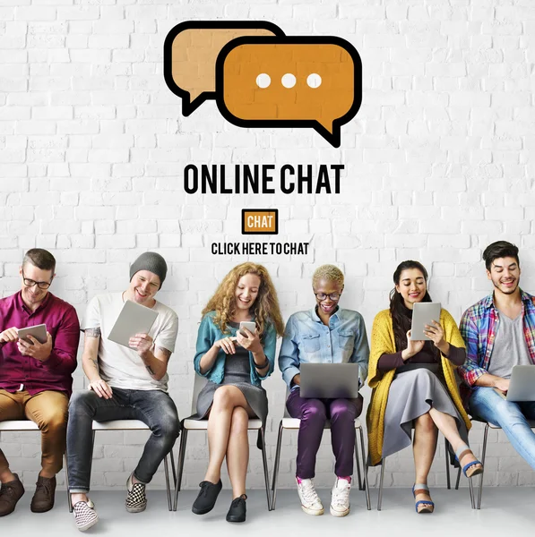 Diversità persone e chat online — Foto Stock