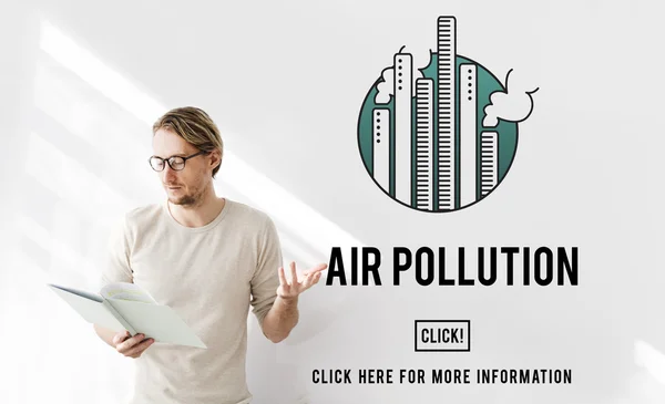 Бізнесмен, що працює з забрудненням повітря — стокове фото