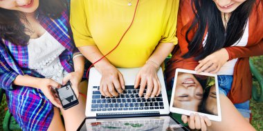 Kızı ve anne kavramı