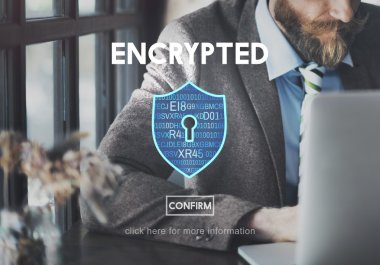 Dizüstü bilgisayar kullanan iş adamı 