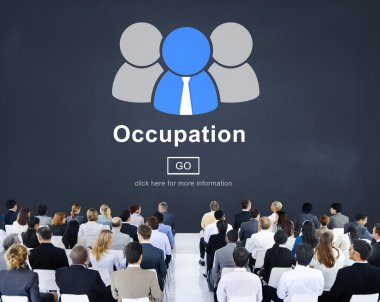 İş adamları kurumsal tartışma sırasında