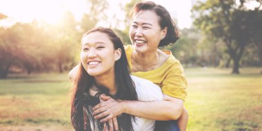 Kızı ve anne kavramı