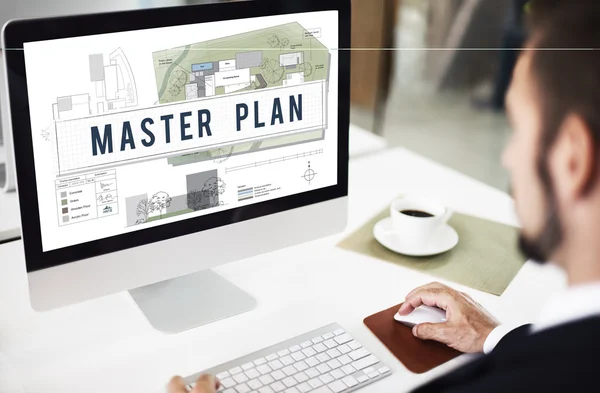 Empresario Trabajando con Plan Maestro — Foto de Stock