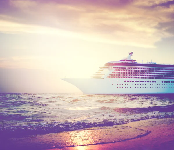 Yacht or Cruise Ship, Scenic Concept — Stock Photo, Image