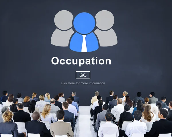 İş adamları kurumsal tartışma sırasında